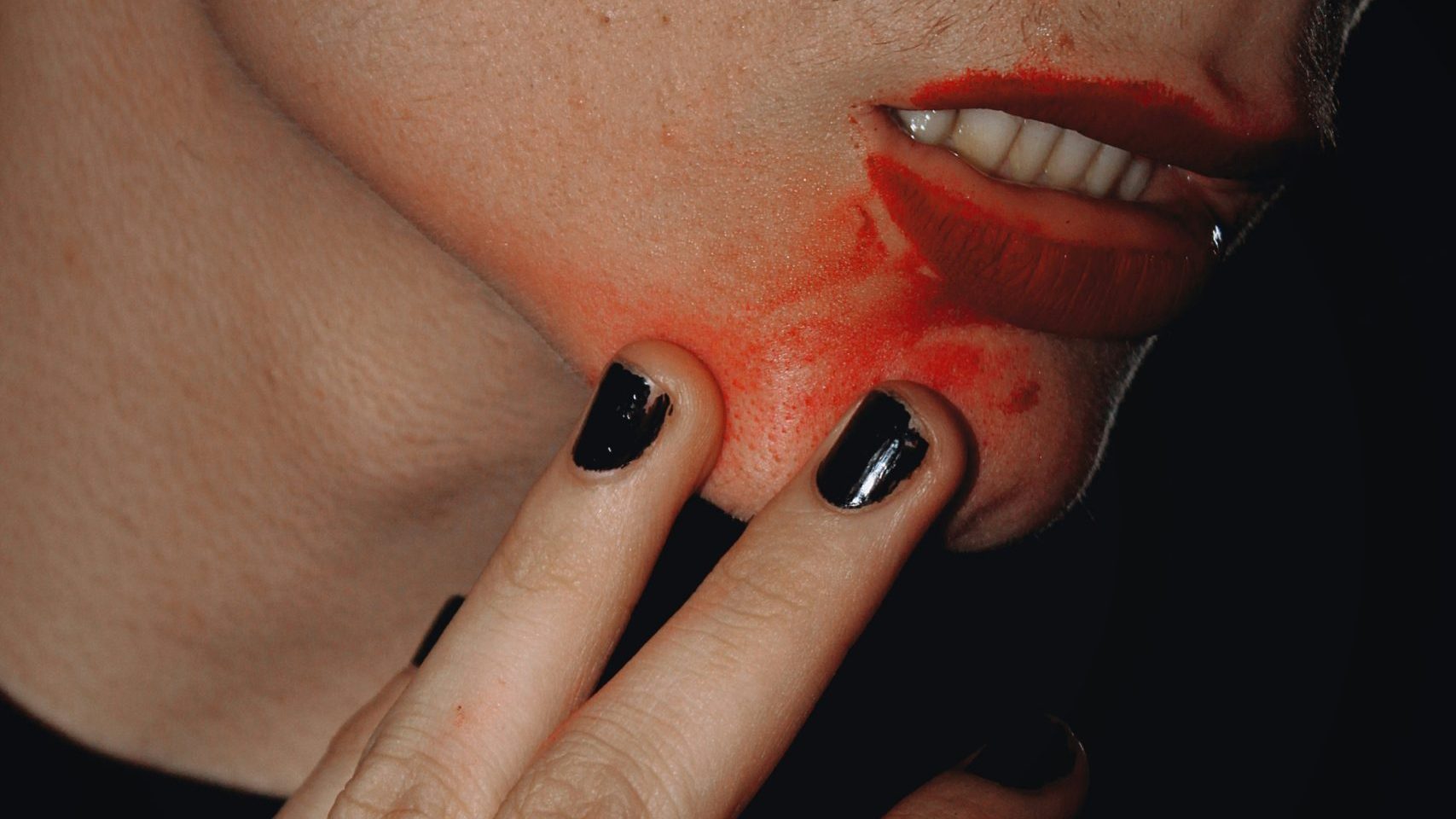 メンズネイルは気持ち悪い？そう言われる理由と、その違和感の正体